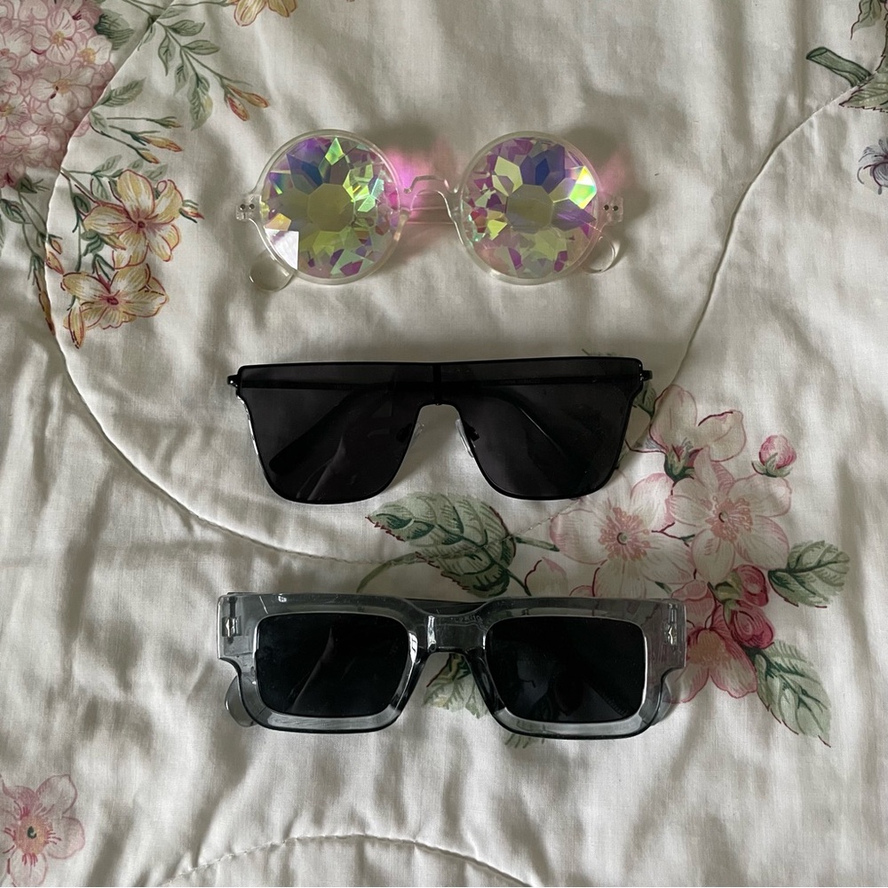 sunglasses lot